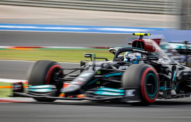 77 BOTTAS Valtteri (fin), Mercedes AMG F1 GP W12 E Performance, action during the Formula 1 Rolex Turkish Grand Prix 2021, 16th round of the 2021 FIA Formula One World Championship, WM, Weltmeisterschaft from October 8 to 10, 2021 on the Istanbul Park, in Tuzla, Turkey - F1 - TURKISH GRAND PRIX 2021 DPPI Panoramic  00121033__F2_0150