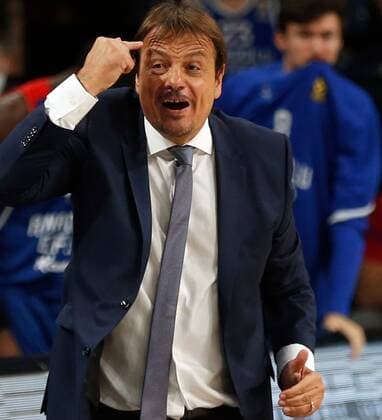6668644 08.10.2021 Anadolu Efes head coach Ergin Ataman reacts during the Euroleague Basketball regular championship match between Anadolu Efes Istanbul and CSKA Moscow, in Kazan, Russia s Republic of Tatarstan. Mikhail Serbin Sputnik Russia Basketball Euroleague Anadolu Efes - CSKA  dbc308f50549d88