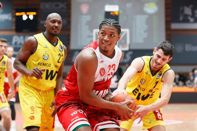 08 10 2021, Basketball, BBL Hauptrunde 2021 2022, 3 Spieltag, s Oliver Wuerzburg EWE Baskets Oldenburg, GER, Wuerzburg, s Oliver Arena Bild Desi Rodriguez s Oliver Wuerzburg. Copyright: HMBxMedia xHeikoxBecker