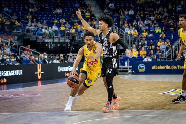 Basketball Berlin 08 10 2021 Season 2021 2022 EuroLeague Regular Season Alba Berlin LDLC ASVEL Villeurbanne Maodo Lo Alba Berlin, No 00 Matthew Strazel Villeurbanne, No 32