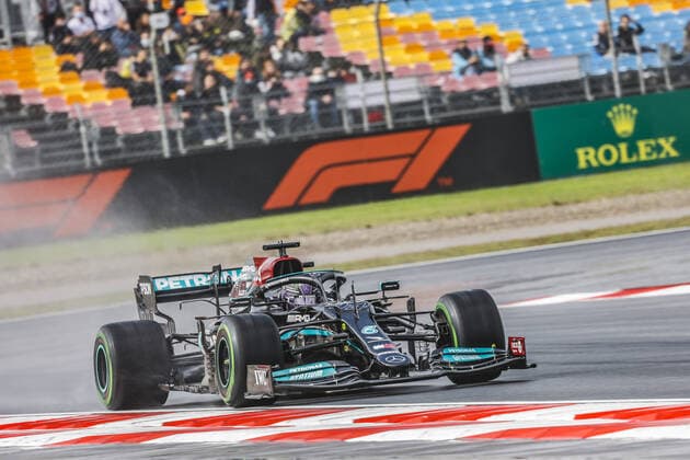 44 HAMILTON Lewis (gbr), Mercedes AMG F1 GP W12 E Performance, action during the Formula 1 Rolex Turkish Grand Prix 2021, 16th round of the 2021 FIA Formula One World Championship, WM, Weltmeisterschaft from October 8 to 10, 2021 on the Istanbul Park, in Tuzla, Turkey - F1 - TURKISH GRAND PRIX 2021 DPPI Panoramic  _F2_0782
