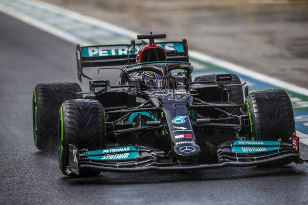 44 HAMILTON Lewis (gbr), Mercedes AMG F1 GP W12 E Performance, action during the Formula 1 Rolex Turkish Grand Prix 2021, 16th round of the 2021 FIA Formula One World Championship, WM, Weltmeisterschaft from October 8 to 10, 2021 on the Istanbul Park, in Tuzla, Turkey - F1 - TURKISH GRAND PRIX 2021 DPPI Panoramic  _B2_8941