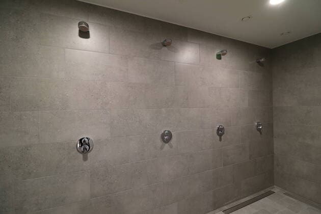 The shower cubicles in the changing room of the new Europa Park Stadium SC Freiburg Press tour of the Europa Park Stadium Freiburg Freiburg Copyright: xHahnex Eibner-Pressefotox EP_joha