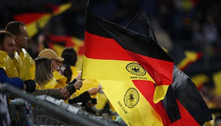 Hamburg , Football World Cup Qualification , Germany vs Romania , Fans with Germany flags