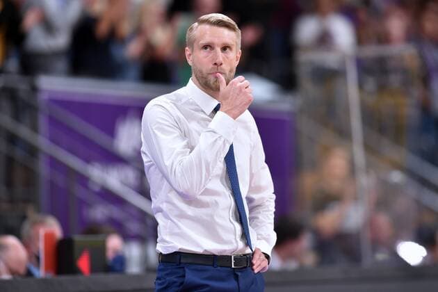 Tuomas Iisalo Trainer, Headcoach Telekom Baskets Bonn , Basketball, Bundesliga, BBL, BG Goettingen Telekom Baskets Bonn, 09 10 2021, BG Goettingen Telekom Baskets Bonn, Basketball, Bundesliga, GER, BBL, 09 10 2021 Goettingen Copyright: xEibner-Pressefotox-xRolandxSippelx