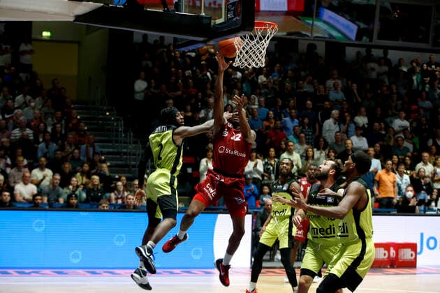 09 10 2021, easyCredit Basketball Bundesliga, BBL, 2021 2022 season, men, Chemnitz Niners Medi Bayreuth Gerald Robinson, Niners Chemnitz Chemnitz Fair Chemnitz Saxony Germany