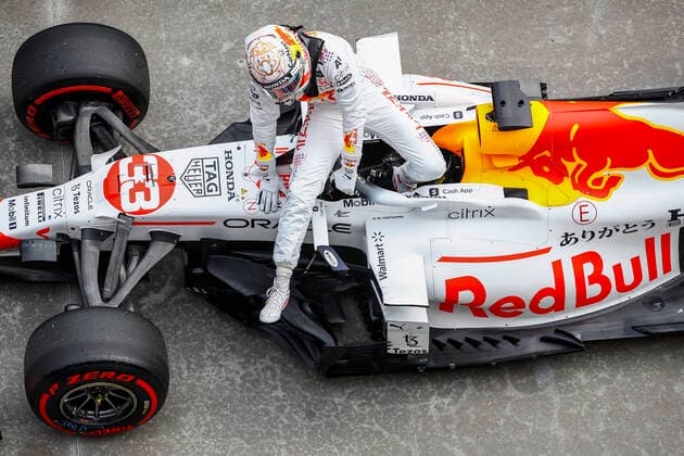 33 VERSTAPPEN Max (nld), Red Bull Racing Honda RB16B, portrait during the Formula 1 Rolex Turkish Grand Prix 2021, 16th round of the 2021 FIA Formula One World Championship, WM, Weltmeisterschaft from October 8 to 10, 2021 on the Istanbul Park, in Tuzla, Turkey - F1 - TURKISH GRAND PRIX 2021 DPPI Panoramic  00121033__B2_9466