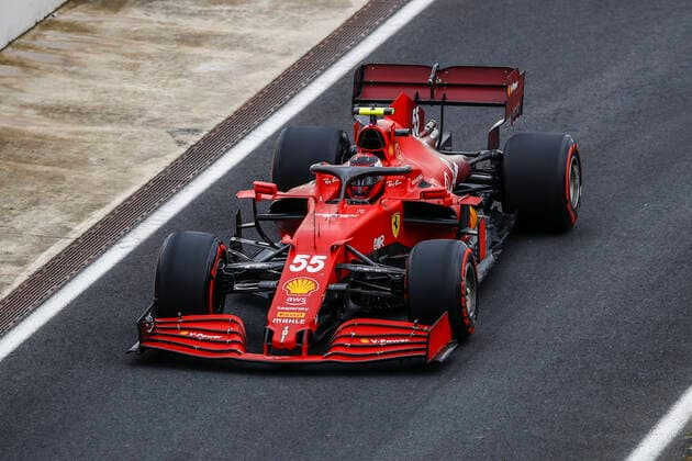 55 SAINZ Carlos (spa), Scuderia Ferrari SF21, action during the Formula 1 Rolex Turkish Grand Prix 2021, 16th round of the 2021 FIA Formula One World Championship, WM, Weltmeisterschaft from October 8 to 10, 2021 on the Istanbul Park, in Tuzla, Turkey - F1 - TURKISH GRAND PRIX 2021 DPPI Panoramic  00121033__B3_9505