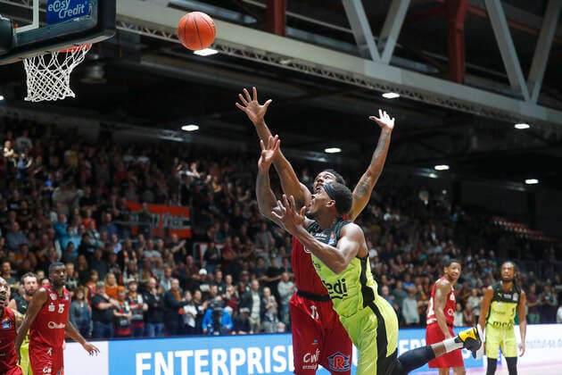 3 Matchday of the easyCredit BBL Basketball Bundesliga at Messe Chemnitz Season 2021 2022 NINERS Chemnitz vs Medi Bayreuth Terry Allen Medi Bayreuth 15 front