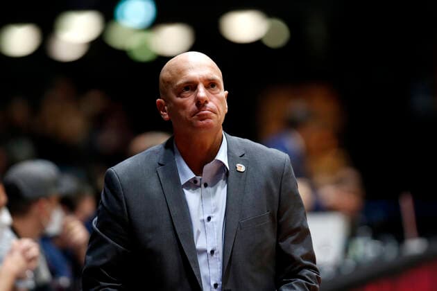 09 10 2021, easyCredit Basketball Bundesliga, BBL, 2021 2022 season, men, Chemnitz Niners Medi Bayreuth Rodrigo Pastore head coach , Niners Chemnitz Chemnitz Fair Chemnitz Saxony Germany