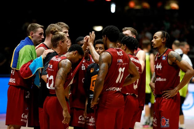 09 10 2021, easyCredit Basketball Bundesliga, BBL, season 2021 2022, men, Chemnitz Niners Medi Bayreuth Niners Chemnitz disappointed after losing game Chemnitz Messe Chemnitz Sachsen Germany