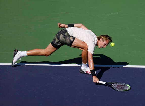 October 09, 2021 Sebastian Korda returns a shot against Francis Tiafoe during the 2021 BNP Paribas Open at Indian Wells Tennis Garden in Indian Wells, California. Mandatory Photo Credit : CSM Indian Wells United States of America - ZUMAc04_ 20211009_zaf_c04_351 Copyright: xCharlesxBausx