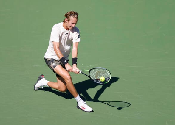 October 09, 2021 Sebastian Korda returns a shot against Francis Tiafoe during the 2021 BNP Paribas Open at Indian Wells Tennis Garden in Indian Wells, California. Mandatory Photo Credit : CSM Indian Wells United States of America - ZUMAc04_ 20211009_zaf_c04_342 Copyright: xCharlesxBausx