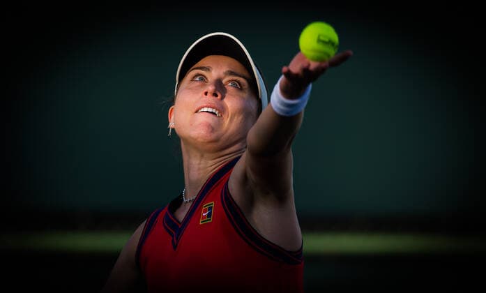 Mandatory Credit: Photo by Rob Prange Shutterstock (12524631cb) Paula Badosa of Spain in action during the second round at the 2021 BNP Paribas Open WTA, Tennis Damen 1000 tennis tournament BNP Paribas Open, Tennis, Day 4, Indian Wells Tennis Garden, California, USA - 09 Oct 2021 BNP Paribas Open, Tennis, Day 4, Indian Wells Tennis Garden, California, USA - 09 Oct 2021 Copyright: xRobxPrange Shutterstockx 12524631cb