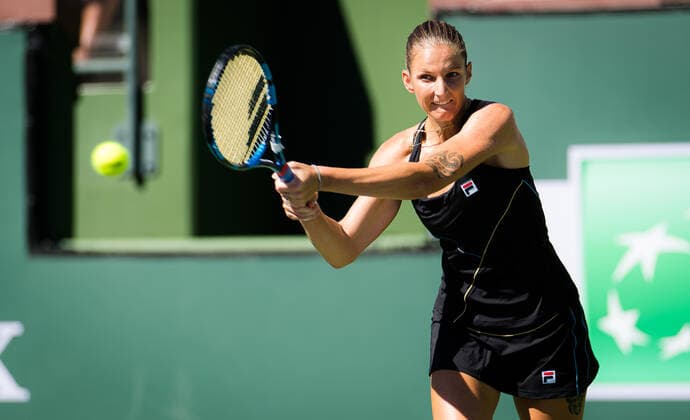 October 9, 2021, INDIAN WELS, UNITED STATES: Karolina Pliskova of the Czech Republic in action during the second round at the 2021 BNP Paribas Open WTA, Tennis Damen 1000 tennis tournament against Magdalena Frech of Poland INDIAN WELS UNITED STATES - ZUMAa181 20211009_zaa_a181_220 Copyright: xRobxPrangex