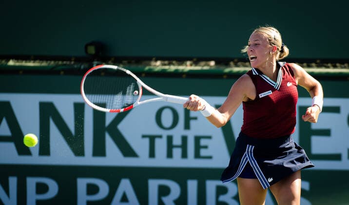 October 9, 2021, INDIAN WELS, UNITED STATES: Anett Kontaveit of Estonia in action during the second round at the 2021 BNP Paribas Open WTA, Tennis Damen 1000 tennis tournament against Martina Trevisan of Italy INDIAN WELS UNITED STATES - ZUMAa181 20211009_zaa_a181_255 Copyright: xRobxPrangex