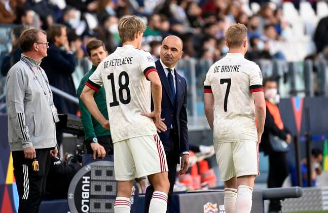 Torino, Italy - October 10 : Charles De Ketelaere midfielder of Belgium, Roberto Martinez head coach of Belgian Team, Kevin De Bruyne forward of Belgium during the UEFA Nations League Finals 2021 Third Place match between Italy and Belgium on October 10, 2021 in Torino, Italy, 10 10 2021 ( Italy v Belgium UEFA Nations League Third Place Match PhotoNews Panoramic 