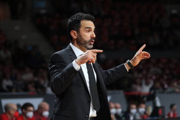 Braunschweig coach Jesus RAMIREZ basketball, FC Bayern Muenchen Loewen Braunschweig, BBL main round, 2021 2022 season, on 10 10 2021 in Muenchen, A U D I D O M E, Germany Source Copyright Credit Oryk HAIST. x1DX30871.JPGx