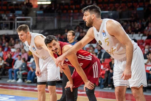 David Kraemer 1 Loewen Braunschweig , Nihad Dedovic 14 FC Bayern , Owen Klassen 5 Loewen Braunschweig , FC Bayern Basketball vs Loewen Braunschweig, easyCredit BBL, 10 10 2021 Muenchen Bayern Germany Copyright: xkolbert-press UlrichxGamelx
