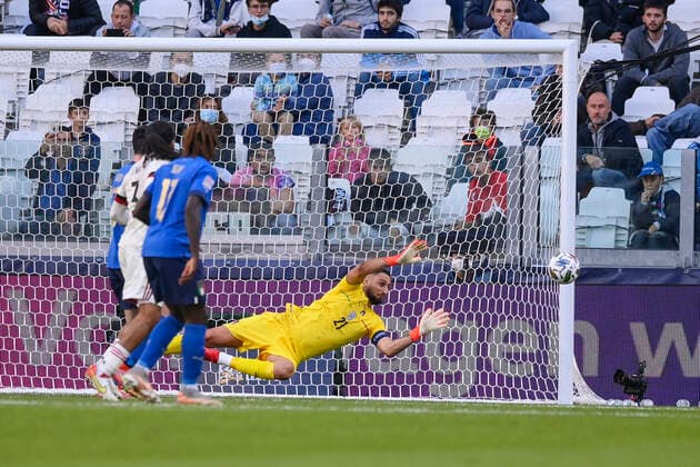 Photo LaPresse - Fabio Ferrari October, 10 2021 Turin, Italy soccer Italy vs Belgium - Final third place Nations League - Juventus stadium of Torino In the pic:Gianluigi Donnarumma (Italy)  Copyright: xFabioxFerrari LaPressex