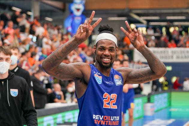 GER, Basketball, Bundesliga, Men, 2021 2022, Matchday 3, Syntainics MBC HARKO Merlins Crailsheim, 10 10 2021, Chris Coffey MBC, 22 , jubilation after 116 111 home win GER, Basketball, Bundesliga, Men, 2021 2022, Matchday 3, Syntainics MBC HARKO Merlins Crailsheim, 10 10 2021, Copyright: xSchulz Eibner-Pressefotox ep_eer