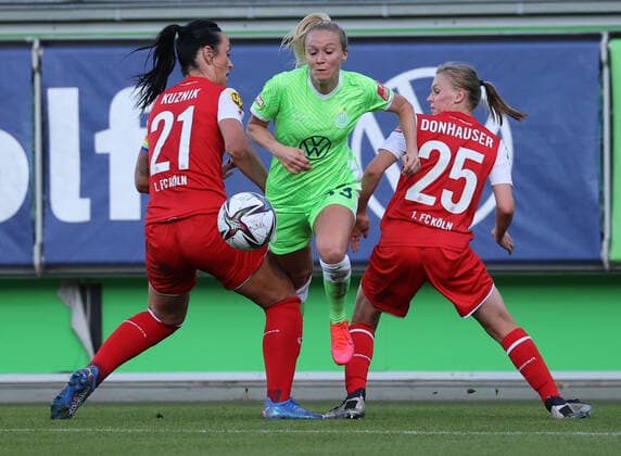 VfL Women vs Cologne Football, Women, Season 21 22, Flyeralarm Bundesliga, Matchday 5, VfL Wolfsburg vs 1 FC Cologne, Picture shows Turid Knaak VfL, 33 Wolfsburg