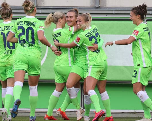 VfL Women vs Cologne Football, Women, Season 21 22, Flyeralarm Bundesliga, Matchday 5, VfL Wolfsburg vs 1 FC Cologne, Picture shows cheering for the goal to make it 2 0 for VfL by Jill Roord VfL, 14 Wolfsburg