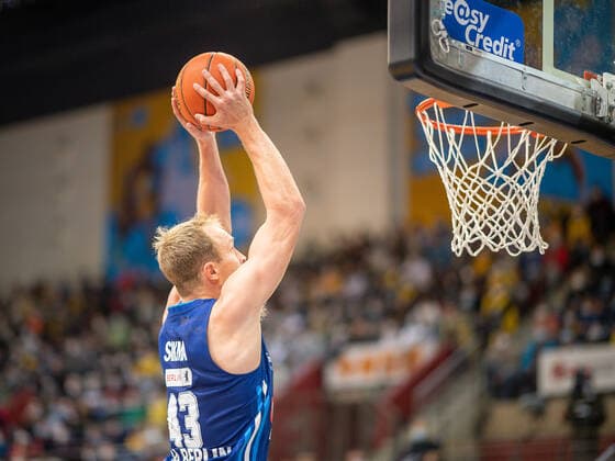 Luke Sikma Alba Berlin, 43 , MHP Riesen vs Alba Berlin, Basketball, Bundesliga, easyCredit BBL, 3 Spieltag, Spielzeit 2021 2022, 10 10 2021, MHP Riesen vs Alba Berlin, Basketball, Bundesliga, easyCredit BBL, 3 Spieltag, Spielzeit 2021 2022, 10 10 2021 Ludwigsburg Copyright: xEibner-Pressefoto SaschaxWaltherx EP_swa