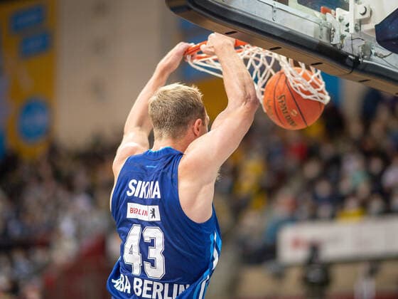 Luke Sikma Alba Berlin, 43 , MHP Riesen vs Alba Berlin, Basketball, Bundesliga, easyCredit BBL, 3 Spieltag, Spielzeit 2021 2022, 10 10 2021, MHP Riesen vs Alba Berlin, Basketball, Bundesliga, easyCredit BBL, 3 Spieltag, Spielzeit 2021 2022, 10 10 2021 Ludwigsburg Copyright: xEibner-Pressefoto SaschaxWaltherx EP_swa