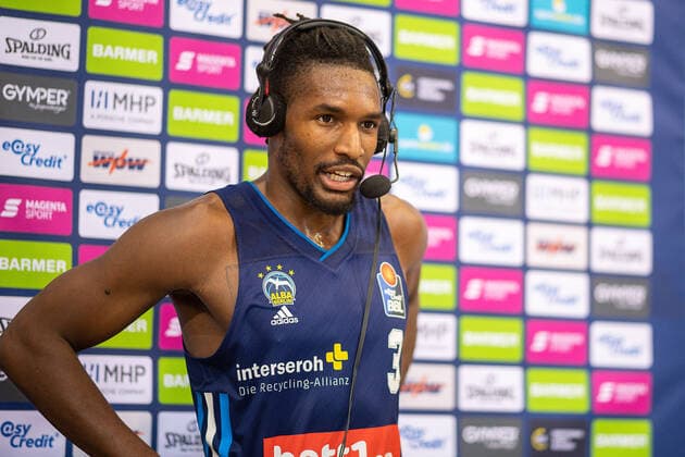 Jaleen Smith Alba Berlin, 03 , MHP Riesen vs Alba Berlin, Basketball, Bundesliga, easyCredit BBL, 3 Spieltag, Spielzeit 2021 2022, 10 10 2021, MHP Riesen vs Alba Berlin, Basketball, Bundesliga, easyCredit BBL, 3 Spieltag, Spielzeit 2021 2022, 10 10 2021 Ludwigsburg Copyright: xEibner-Pressefoto SaschaxWaltherx EP_swa