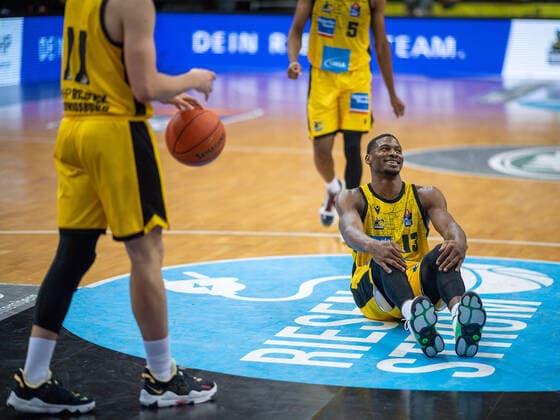 Yorman Polas Bartolo MHP Riesen Ludwigsburg, 13 , MHP Riesen vs Alba Berlin, Basketball, Bundesliga, easyCredit BBL, 3 Spieltag, Spielzeit 2021 2022, 10 10 2021, MHP Riesen vs Alba Berlin, Basketball, Bundesliga, easyCredit BBL, 3 Spieltag, Spielzeit 2021 2022, 10 10 2021 Ludwigsburg Copyright: xEibner-Pressefoto SaschaxWaltherx EP_swa