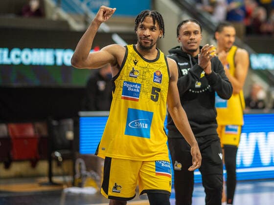 Justin Simon MHP Riesen Ludwigsburg, 05 , MHP Riesen vs Alba Berlin, Basketball, Bundesliga, easyCredit BBL, 3 Spieltag, Spielzeit 2021 2022, 10 10 2021, MHP Riesen vs Alba Berlin, Basketball, Bundesliga, easyCredit BBL, 3 Spieltag, Spielzeit 2021 2022, 10 10 2021 Ludwigsburg Copyright: xEibner-Pressefoto SaschaxWaltherx EP_swa