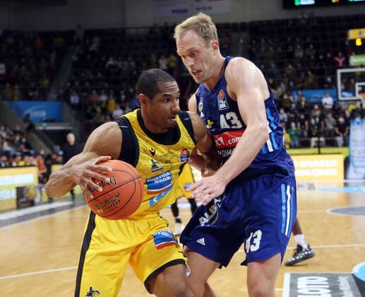 V li Tremmell Darden Riesen , Luke Sikma Berlin MHP Riesen Ludwigsburg vs Alba Berlin Basketball Bundesliga 2021 2022 Ludwigsburg , GER, 10 10 2021,