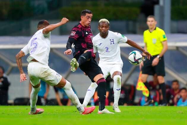 Mexico s Rogelio Funes Mori in action against Honduras Kervin Arriaga (R), during a match amid the Concacaf qualifiers for the Qatar 2022 World Cup, at the Azteca Stadium in Mexico City, Mexico, 10 October 2021. Mexico - Honduras !ACHTUNG: NUR REDAKTIONELLE NUTZUNG!  Copyright: xCarlosxRamírezx AMDEP1046 20211011-5ffe8c41f6d5eff052f4e7d9cc8fff70bf68066f