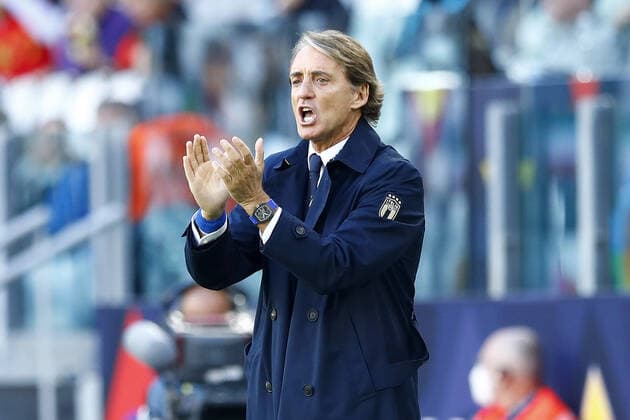 (211011) -- TURIN, Oct. 11, 2021 -- Italy s head coach Roberto Mancini gestures during the UEFA Nations League third place play-off match between Italy and Belgium in Turin, Italy, Oct. 10, 2021. (Str Xinhua) (SP)ITALY-TURIN-FOOTBALL-UEFA NATIONS LEAGUE-ITALY VS BELGIUM JinxMamengnitonglian 