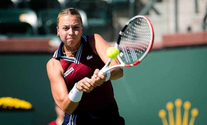 Mandatory Credit: Photo by Rob Prange Shutterstock (12524633al) Anett Kontaveit of Estonia in action during the third round at the 2021 BNP Paribas Open WTA, Tennis Damen 1000 tennis tournament BNP Paribas Open, Tennis, Day 6, Indian Wells Tennis Garden, California, USA - 11 Oct 2021 BNP Paribas Open, Tennis, Day 6, Indian Wells Tennis Garden, California, USA - 11 Oct 2021 Copyright: xRobxPrange Shutterstockx 12524633al