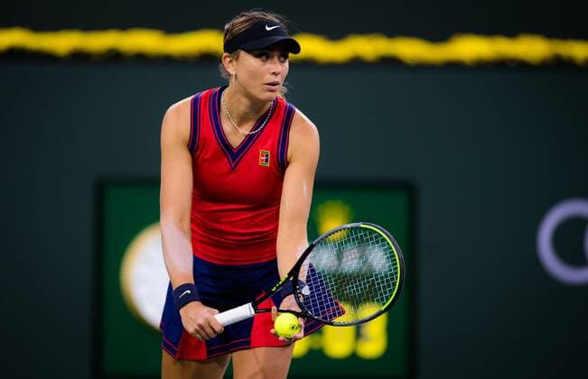 Mandatory Credit: Photo by Rob Prange Shutterstock (12524633cz) Paula Badosa of Spain in action during the third round at the 2021 BNP Paribas Open WTA, Tennis Damen 1000 tennis tournament BNP Paribas Open, Tennis, Day 6, Indian Wells Tennis Garden, California, USA - 11 Oct 2021 BNP Paribas Open, Tennis, Day 6, Indian Wells Tennis Garden, California, USA - 11 Oct 2021 Copyright: xRobxPrange Shutterstockx 12524633cz