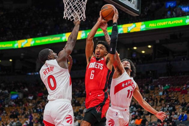 October 11, 2021, Toronto, on, Canada: Houston Rockets forward KJ Martin (6) drives to the basket has he is defended by Toronto Raptors forward Reggie Perry (0) and Toronto Raptors forward Justin Champagnie (11) during second half NBA, Basketball Herren, USA preseason basketball action in Toronto on Monday, Oct. 11, 2021. Canada News - October 11, 2021  - ZUMAc35_ 20211011_zaf_c35_051 Copyright: xEvanxBuhlerx