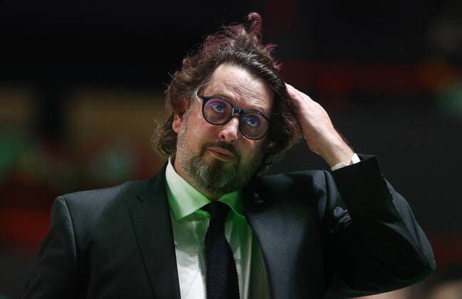 Sport Bilder des Tages KAZAN, RUSSIA â€“ OCTOBER 12, 2021: Bayern Munich s head coach Andrea Trinchieri looks on during a 2021-22 Euroleague Regular Season Round 3 basketball match between UNICS Kazan and Bayern Munich at Kazan Basket Hall. Yegor Aleyev TASS  TS113EF7