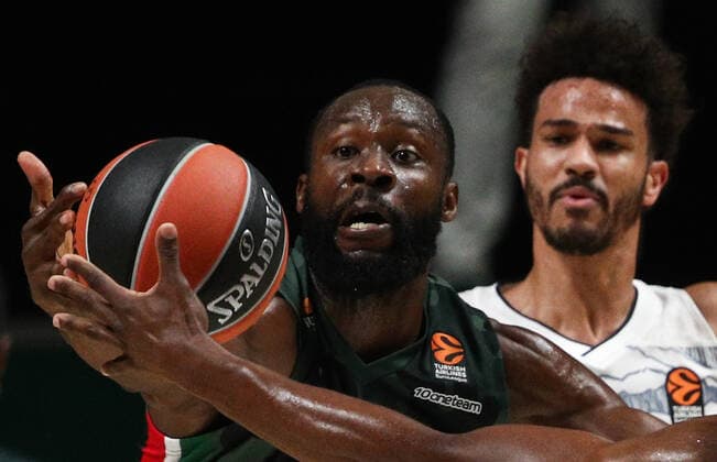 KAZAN, RUSSIA â€“ OCTOBER 12, 2021: UNICS Kazan s Tonye Jekiri (L) and Bayern Munich s Nick Weiler-Babb in a 2021-22 Euroleague Regular Season Round 3 basketball match between UNICS Kazan and Bayern Munich at Kazan Basket Hall. Yegor Aleyev TASS  TS113F06