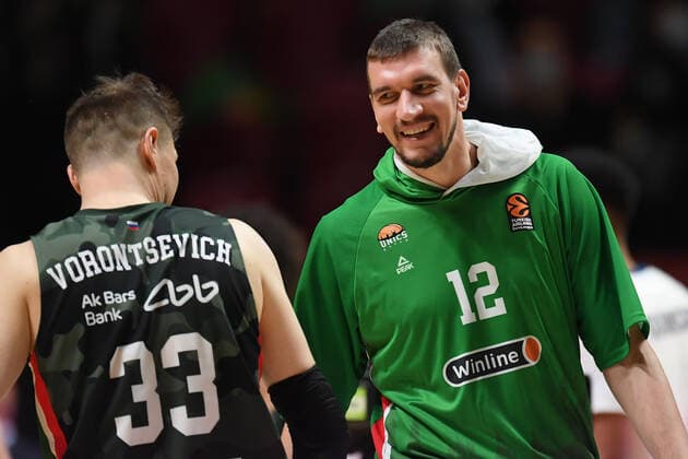 6670943 12.10.2021 UNICS Andrei Vorontsevich and Artyom Klimenko celebrate the victory in the Euroleague Basketball regular championship match between UNICS Kazan and Bayern Munich, in Kazan, Russia s Republic of Tatarstan. Maksim Bogodvid Sputnik Russia Basketball Euroleague UNICS - Bayern  dae91e2eedc51b37