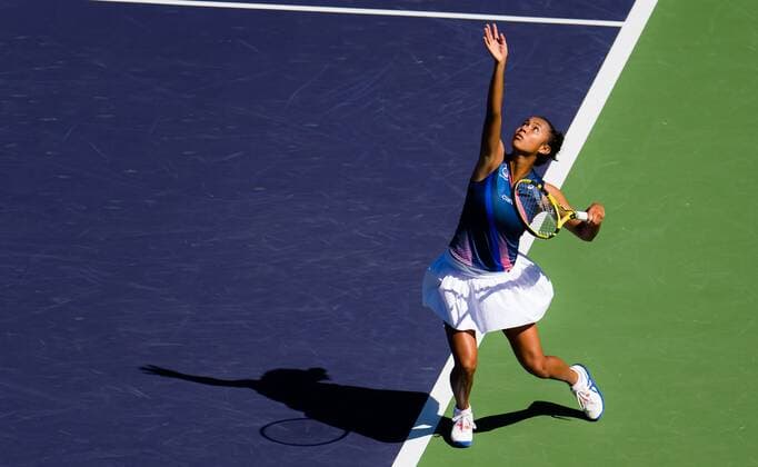 Mandatory Credit: Photo by Rob Prange Shutterstock (12524635ae) Leylah Fernandez of Canada in action during the fourth round at the 2021 BNP Paribas Open WTA, Tennis Damen 1000 tennis tournament BNP Paribas Open, Tennis, Day 7, Indian Wells Tennis Garden, California, USA - 12 Oct 2021 BNP Paribas Open, Tennis, Day 7, Indian Wells Tennis Garden, California, USA - 12 Oct 2021 Copyright: xRobxPrange Shutterstockx 12524635ae