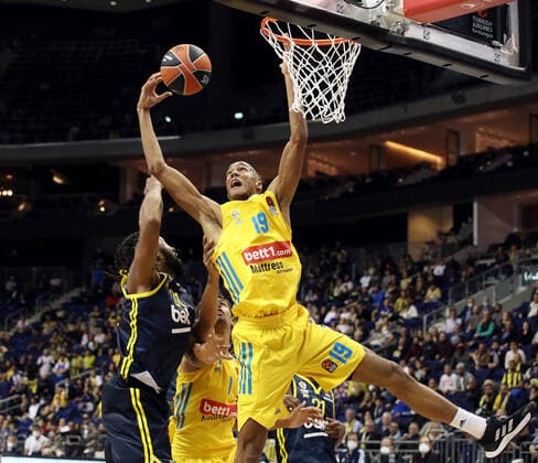 Devin Booker, Louis Olinde action game scene duel sports basketball EuroLeague mens season 2021 2022 12 10 2021 ALBA Berlin vs Fenerbahce Istanbul