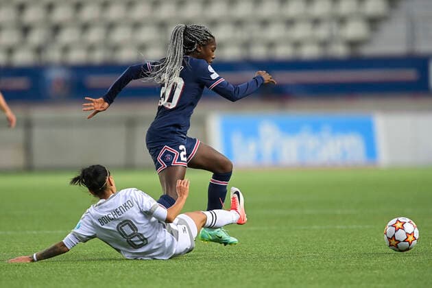 Aminata Diallo (PSG) vs Olha Boychenko (WFC Kharkiv) FOOTBALL : PSG vs WFC Kharkiv - UWCL - 13 10 2021 JBAutissier Panoramic 
