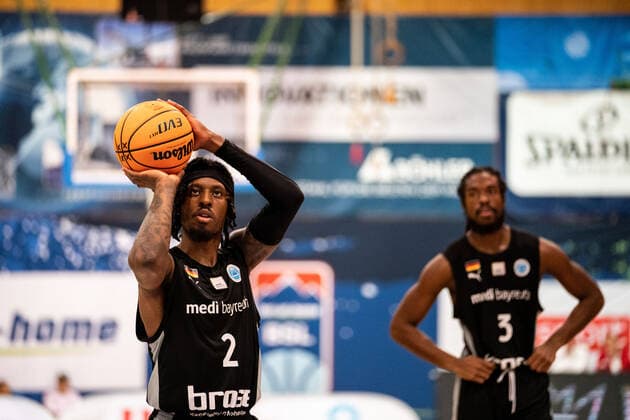 BASKETBALL - FIBA EC, Kapfenberg vs Bayreuth KAPFENBERG,AUSTRIA,13.OCT.21 - BASKETBALL - FIBA Europe Cup, Kapfenberg bulls vs Medi Bayreuth. Image shows Sacar Anim (Bayreuth).  GEPAxpictures xJohannesxFriedl