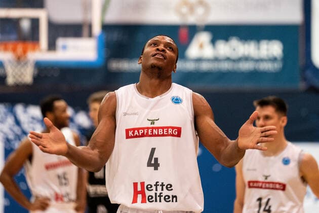 BASKETBALL - FIBA EC, Kapfenberg vs Bayreuth KAPFENBERG,AUSTRIA,13.OCT.21 - BASKETBALL - FIBA Europe Cup, Kapfenberg bulls vs Medi Bayreuth. Image shows the disappointment of Kareem Jamar (Kapfenberg).  GEPAxpictures xJohannesxFriedl