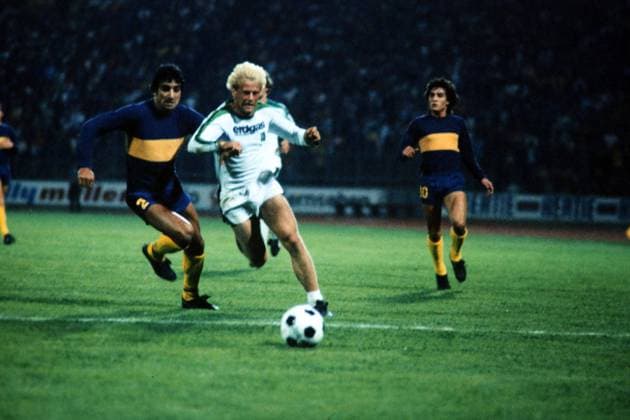 01.08.78 Borussia Mönchengladbach - Boca Juniors Deutschland, Karlsruhe, 01.08.1978, Fussball, Welt Pokal, Borussia Mönchengladbach - Boca Juniors (0:3): v.l. Jose Luis Tesare (Boca Juniors), Hans-Günther Bruns (Borussia Mönchengladbach). *** 01 08 78 Borussia Mönchengladbach Boca Juniors Germany, Karlsruhe, 01 08 1978, Football, World Cup, Borussia Mönchengladbach Boca Juniors 0 3 v l Jose Luis Tesare Boca Juniors , Hans Günther Bruns Borussia Mönchengladbach