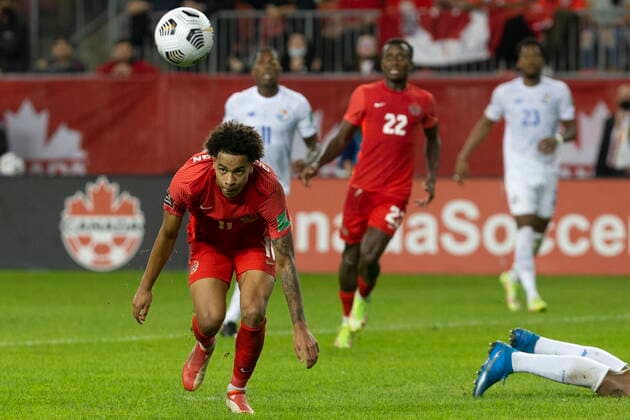 October 13, 2021, Toronto, on, Canada: Canada s Tajon Buchanan eyes the ball against Panama during second half World Cup qualifying action in Toronto on Wednesday, October 13, 2021. Tajon Buchanan  - ZUMAc35_ 20211013_zaf_c35_067 Copyright: xChrisxYoungx