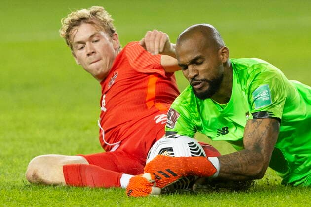 October 13, 2021, Toronto, on, Canada: Panama goalkeeper Luis Mejia claims the ball in front of Canada s Jacob Shaffelburg during second half World Cup qualifying action in Toronto on Wednesday, October 13, 2021. Luis Mejia; Jacob Shaffelburg  - ZUMAc35_ 20211013_zaf_c35_074 Copyright: xChrisxYoungx