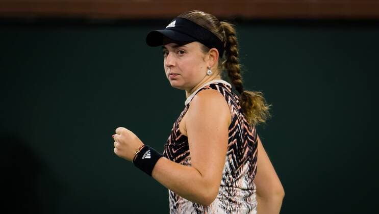 Mandatory Credit: Photo by Rob Prange Shutterstock (12524636ap) Jelena Ostapenko of Latvia in action during the quarter-finals of the 2021 BNP Paribas Open WTA, Tennis Damen 1000 tennis tournament BNP Paribas Open, Tennis, Day 8, Indian Wells Tennis Garden, California, USA - 13 Oct 2021 BNP Paribas Open, Tennis, Day 8, Indian Wells Tennis Garden, California, USA - 13 Oct 2021 Copyright: xRobxPrange Shutterstockx 12524636ap